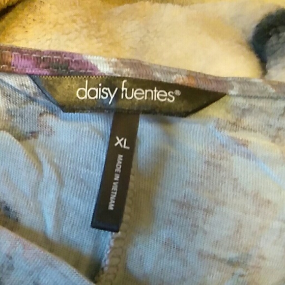 Daisy Fuentes tee - Picture 2 of 2